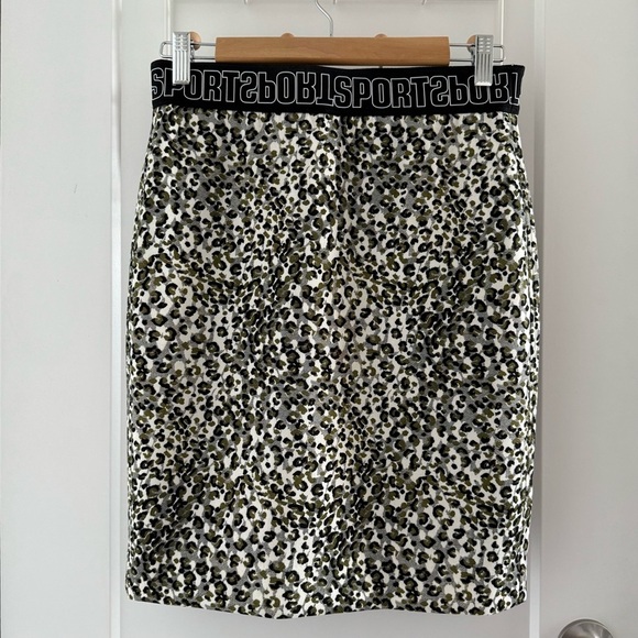 Marc Cain leopard animal print pencil skirt - size 36 (US 6) - Picture 4 of 5